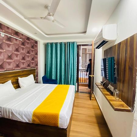 Surya International Bed & Breakfast Yeni Delhi Dış mekan fotoğraf