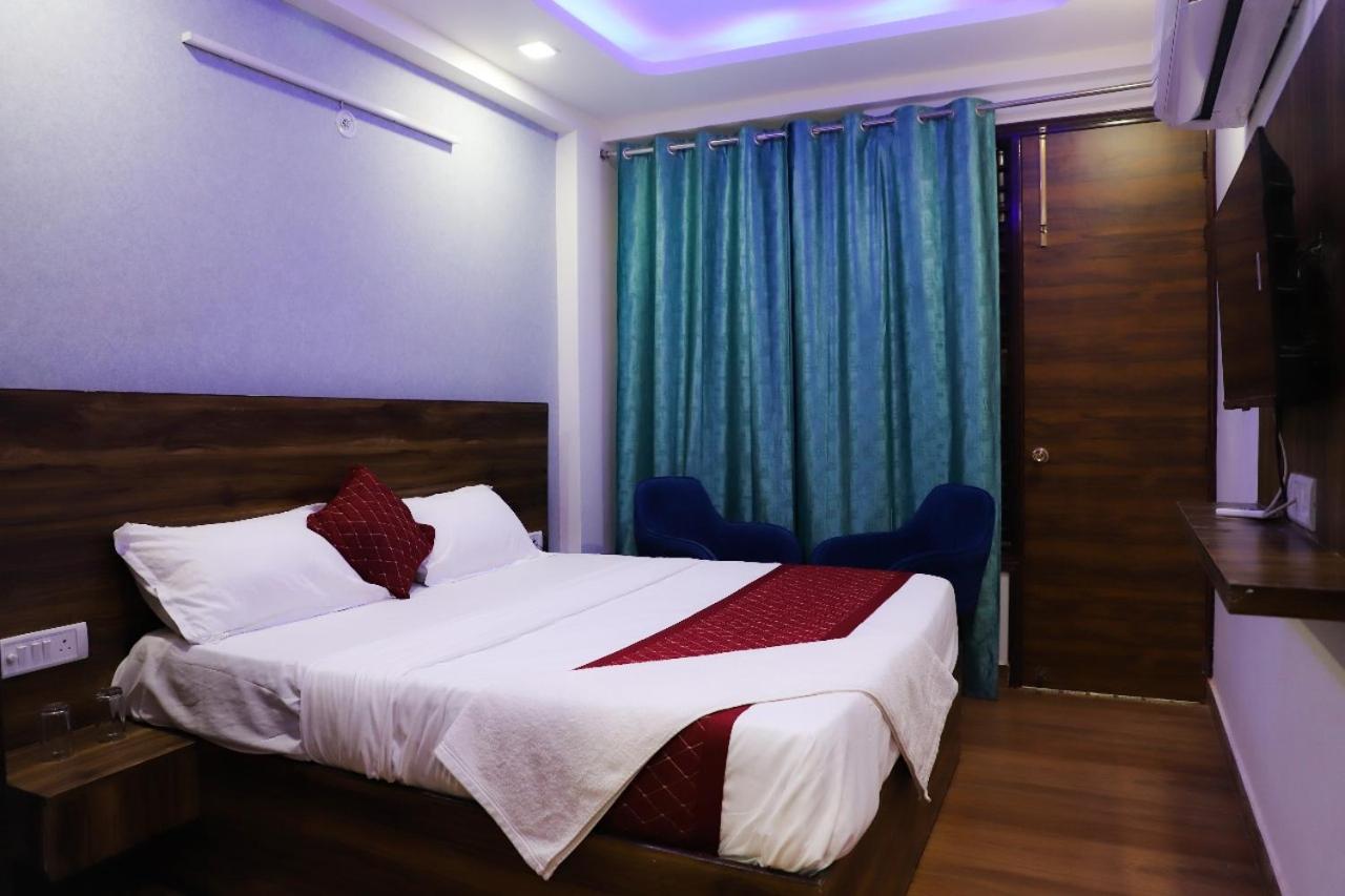 Surya International Bed & Breakfast Yeni Delhi Dış mekan fotoğraf