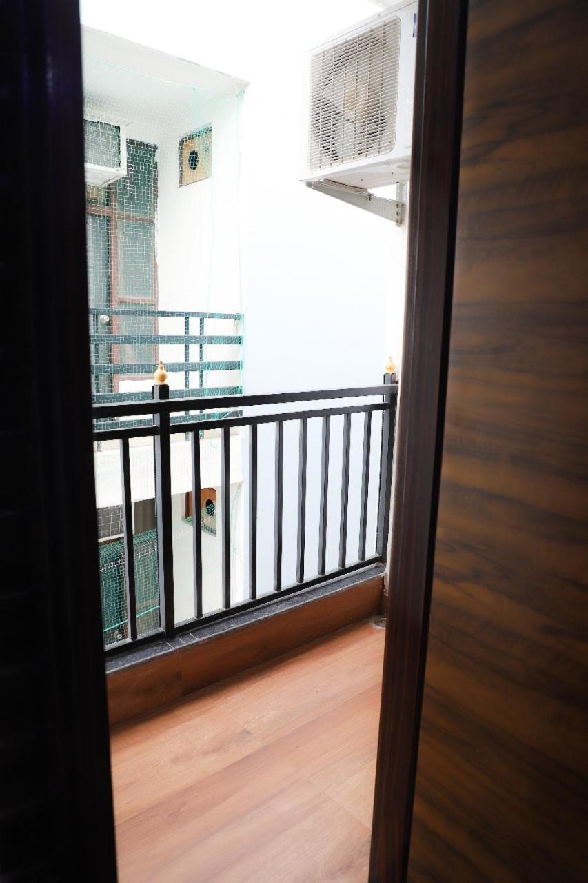 Surya International Bed & Breakfast Yeni Delhi Dış mekan fotoğraf