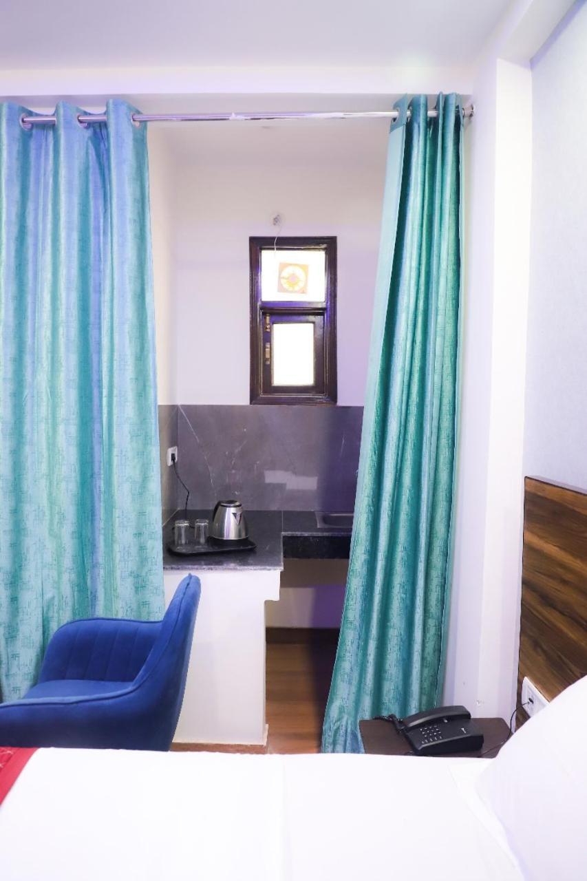 Surya International Bed & Breakfast Yeni Delhi Dış mekan fotoğraf