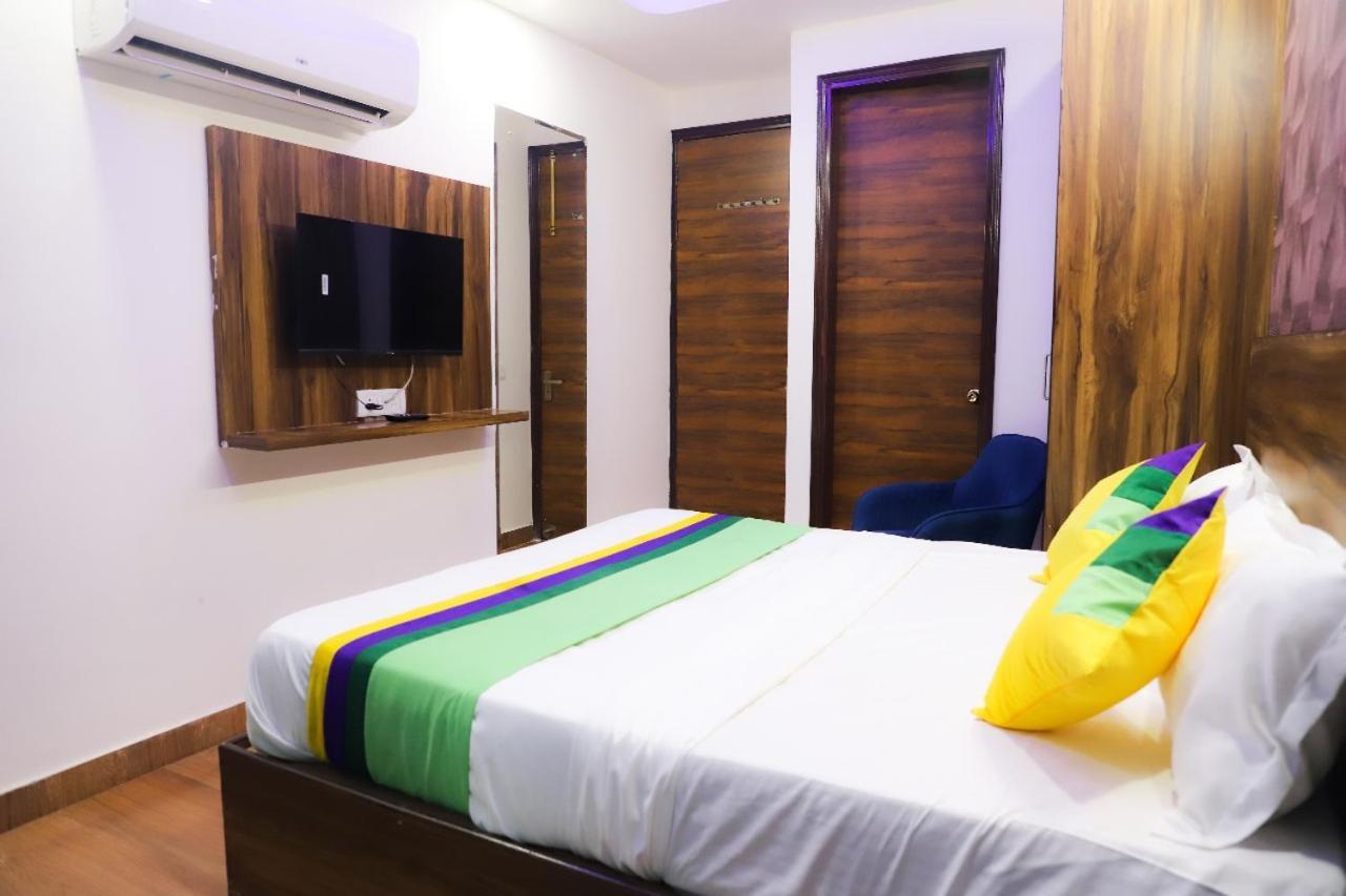 Surya International Bed & Breakfast Yeni Delhi Dış mekan fotoğraf