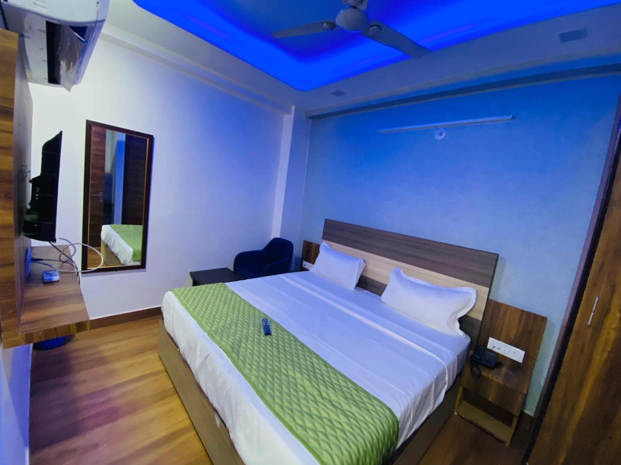 Surya International Bed & Breakfast Yeni Delhi Dış mekan fotoğraf