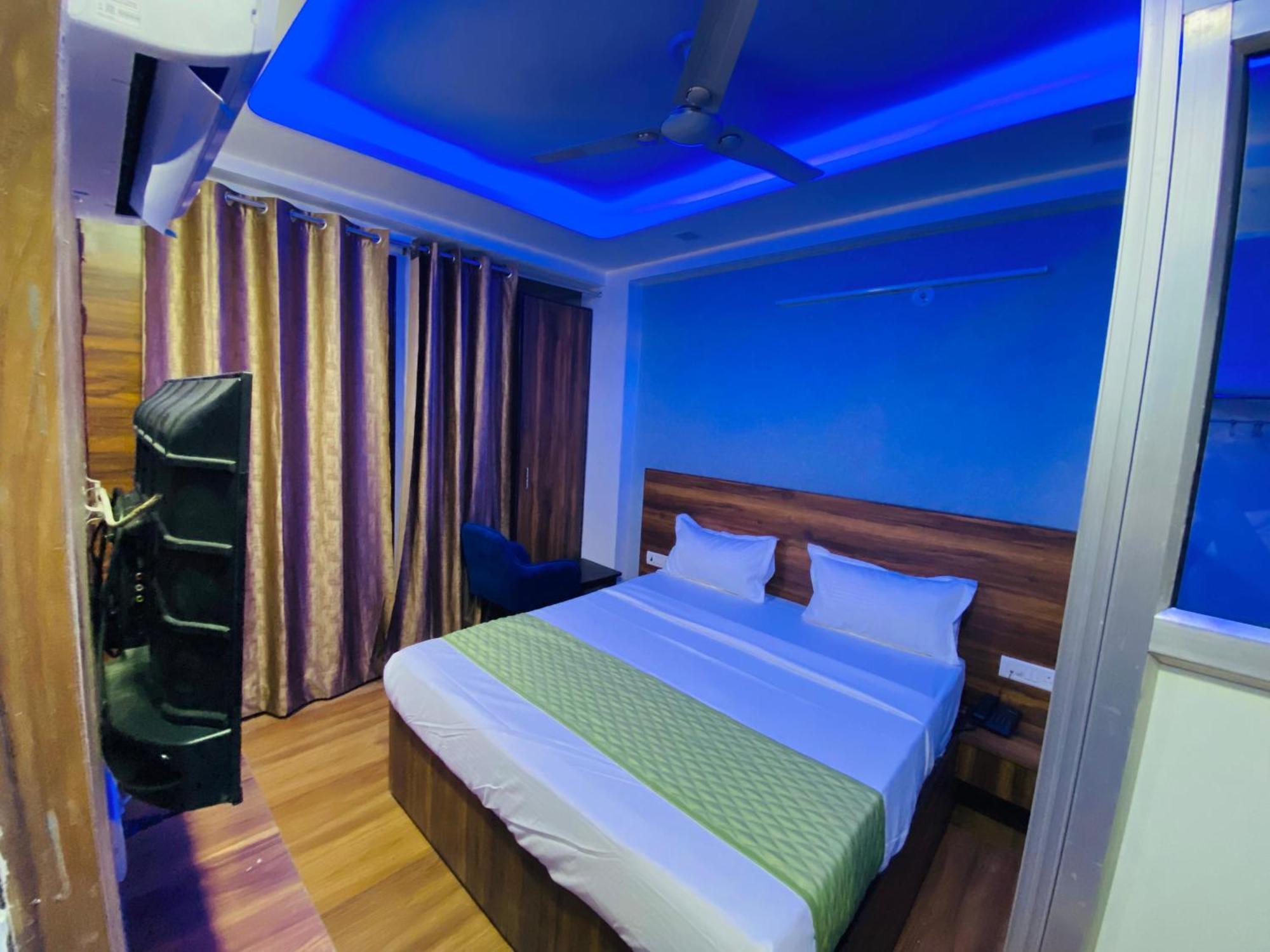 Surya International Bed & Breakfast Yeni Delhi Dış mekan fotoğraf